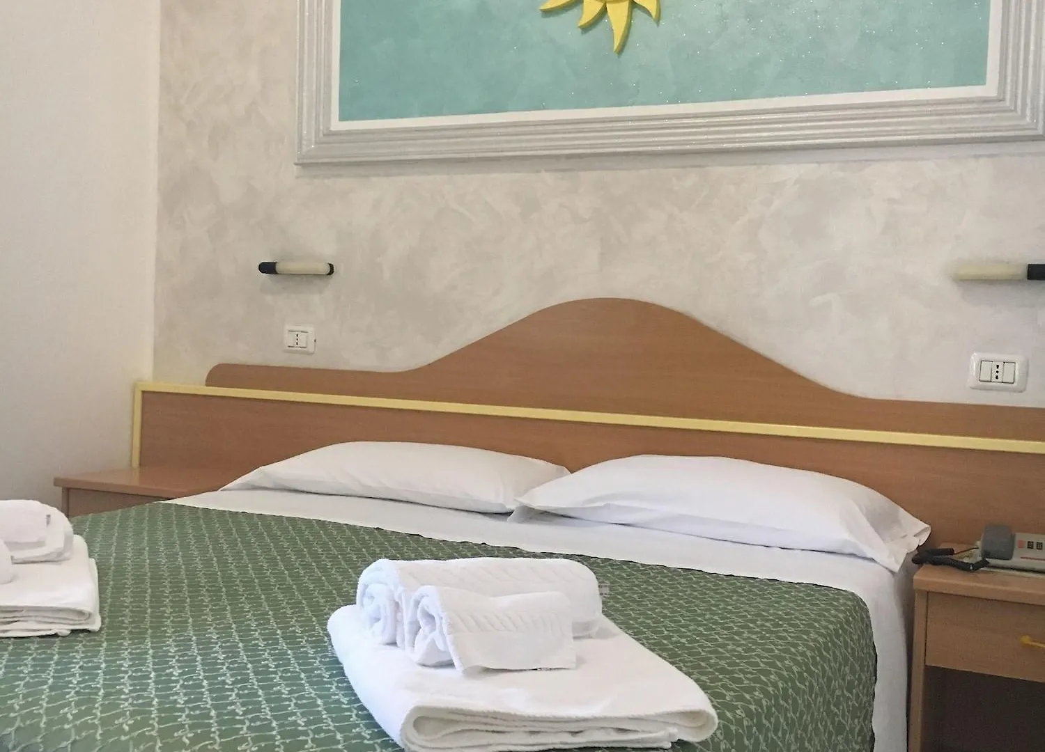 Hotel De Amicis 里乔内