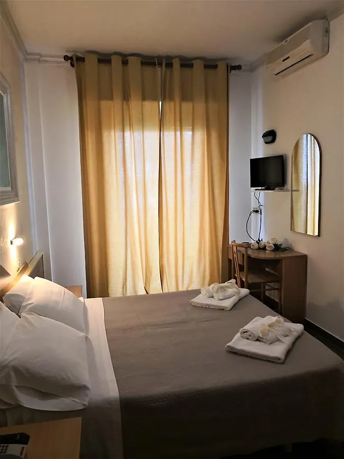 Hotel De Amicis 里乔内 3*,  意大利