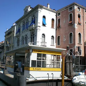 https://the-glamour-of-san-marco-venice.hotelinveneto.com