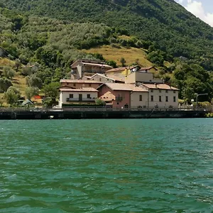 https://amore-di-lago.it-lombardy.com