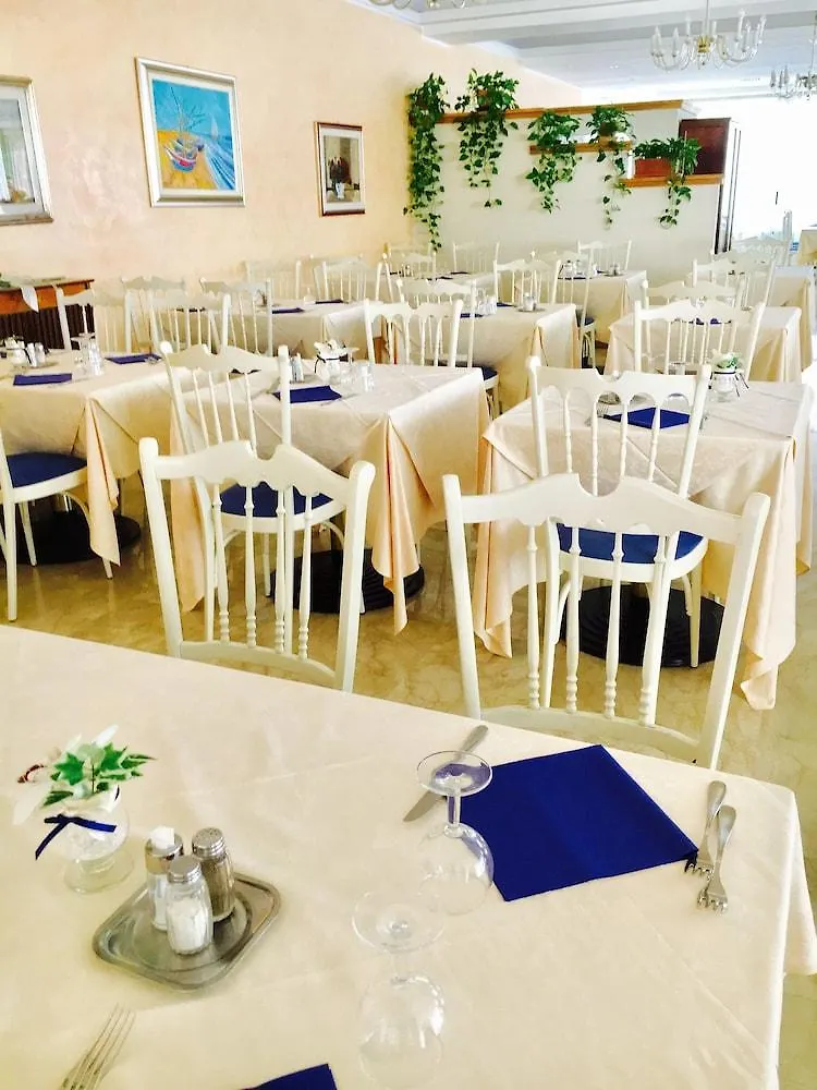 ***  Hotel De Amicis Riccione Italie