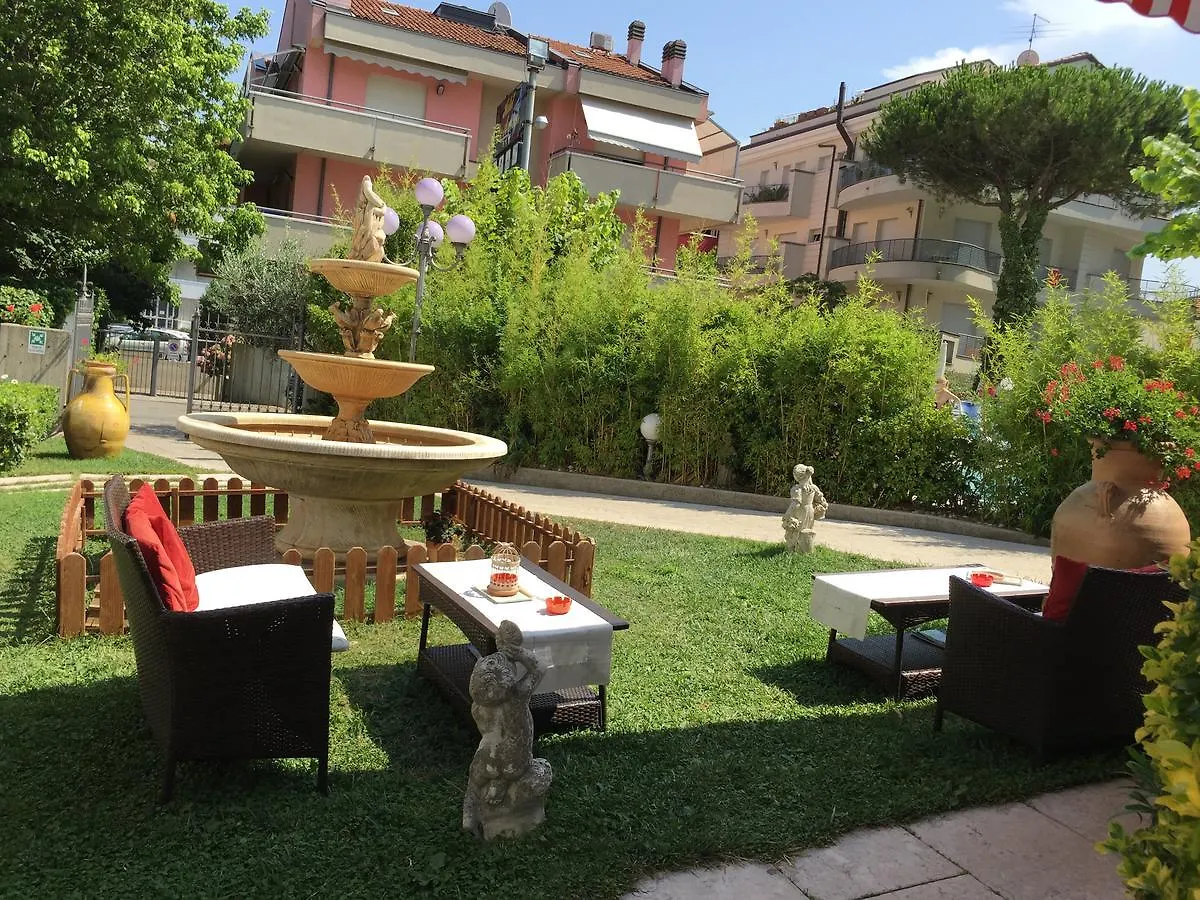 Hotel De Amicis Riccione 3*,  Italie