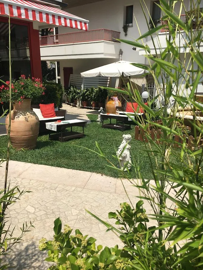 Hotel De Amicis Riccione 3*,  Italie